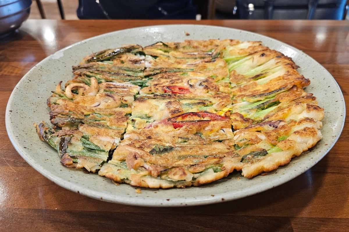 banh-xeo-muc-tuoi-nha-trang